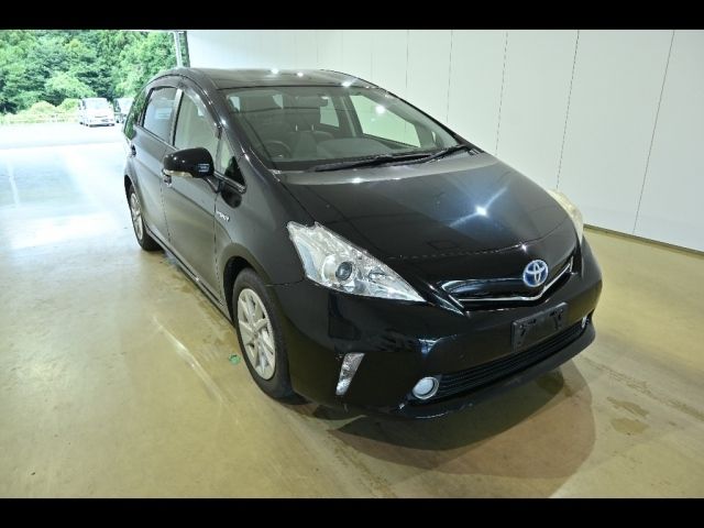 20344 Toyota Prius alpha ZVW41W 2012 г. (Honda Tokyo)